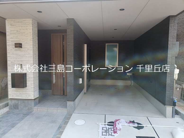 摂津市鳥飼西2丁目　新築一戸建 現地写真（駐車場）