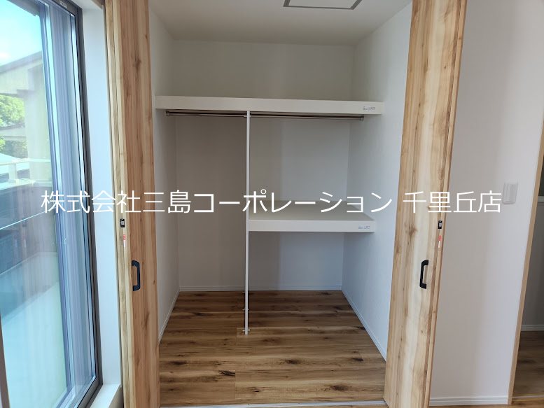 摂津市鳥飼西2丁目　新築一戸建 内観写真（収納）