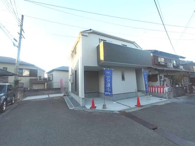 東香里3丁目南東角地限定1邸新築分譲住宅 外観写真