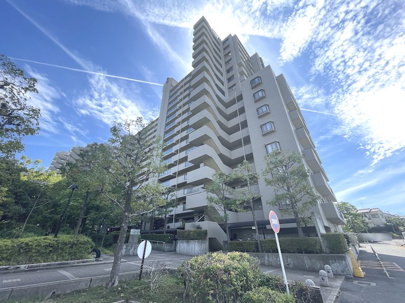 オークヒルズ香里 四番館 外観写真