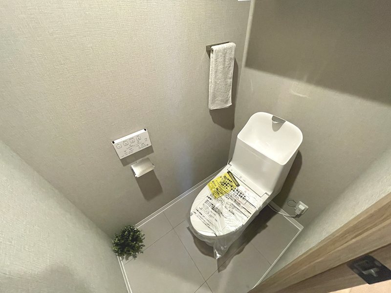 温水洗浄暖房便座トイレ新調 オークヒルズ香里 四番館 その他