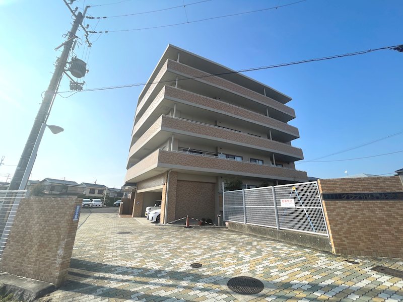 グランドムール交野 外観写真