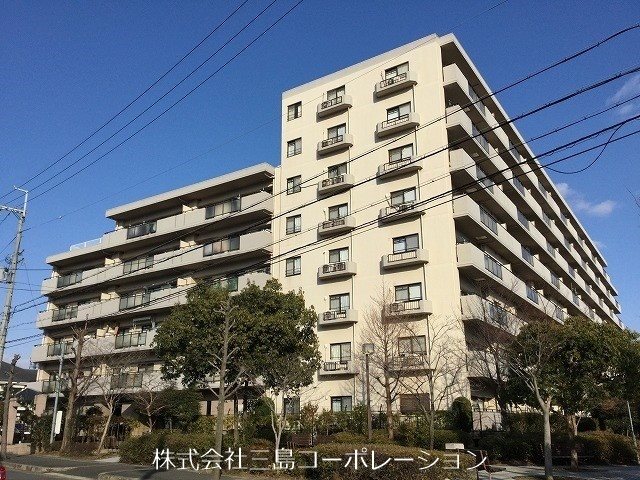 プランヴェール高槻阿武山  外観写真