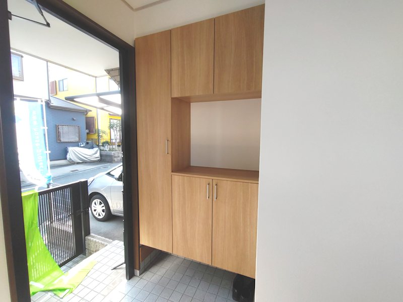 収納充実シューズボックス新調、玄関ホールもリフォーム済 茄子作1丁目再生既存住宅 その他