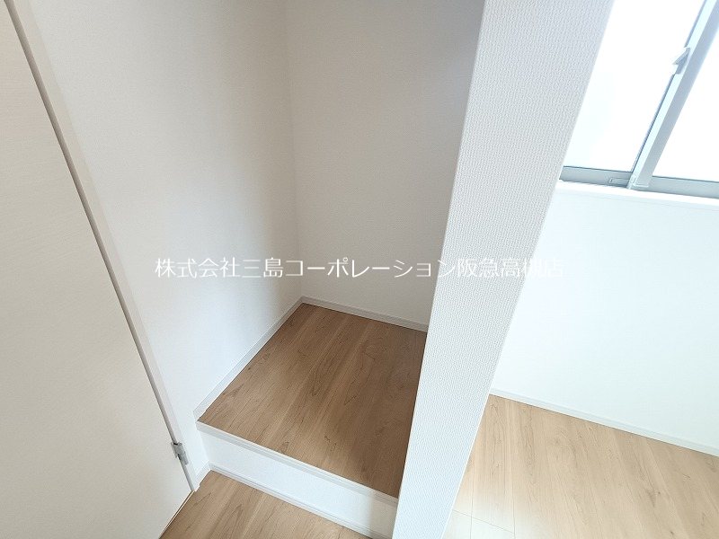高槻市深沢町1丁目　新築一戸建 内観写真（収納）