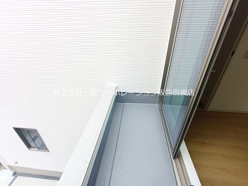 高槻市深沢町1丁目　新築一戸建 現地写真（バルコニー）
