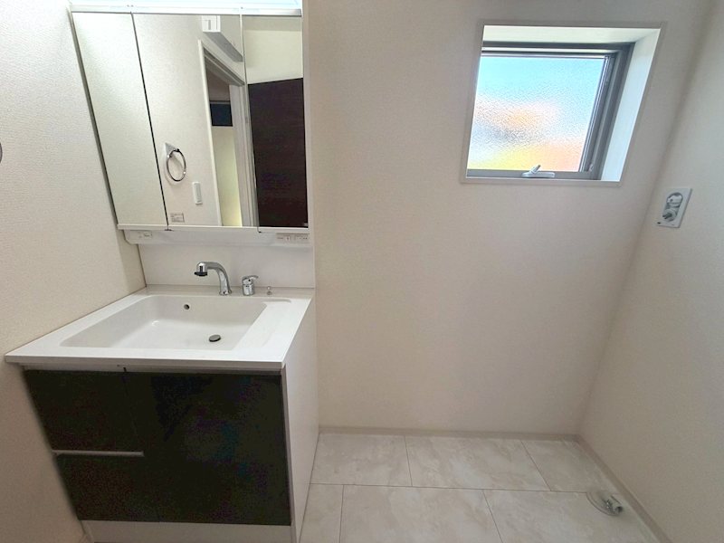 三面鏡洗面台 楠葉野田3丁目LiveleGardenS全4棟新築分譲住宅地内4号棟 その他