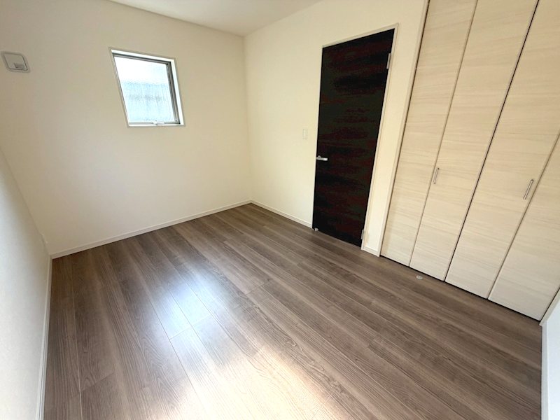 洋室6帖 お子様のお部屋にいかがでしょうか 楠葉野田3丁目LiveleGardenS全4棟新築分譲住宅地内4号棟 その他