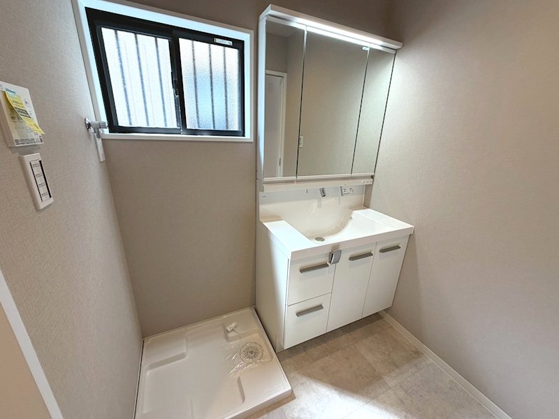 洗面スペース 養父元町一戸建再生既存住宅 その他