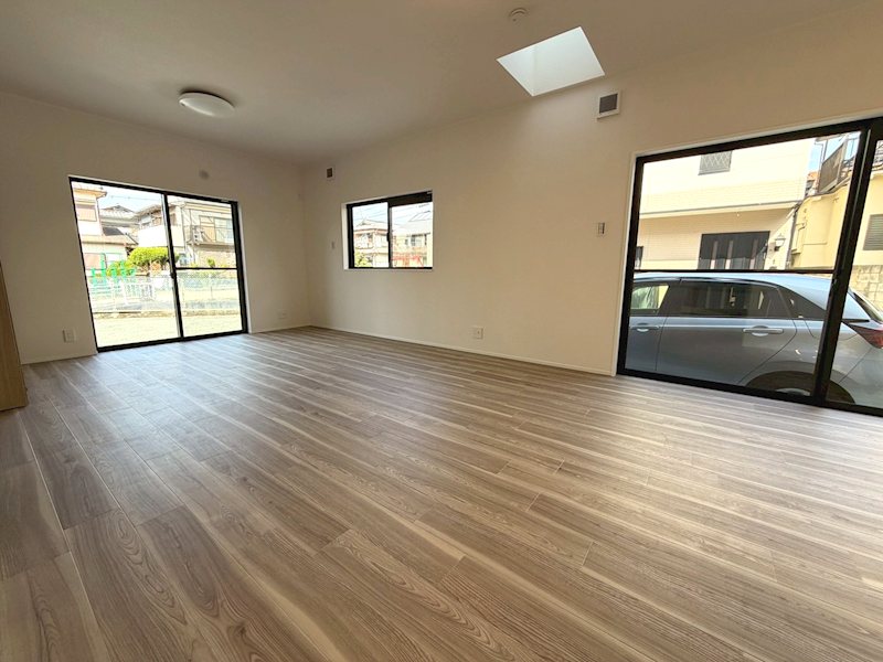 明るい光が入る広々LDK19.5帖 養父元町一戸建再生既存住宅 その他