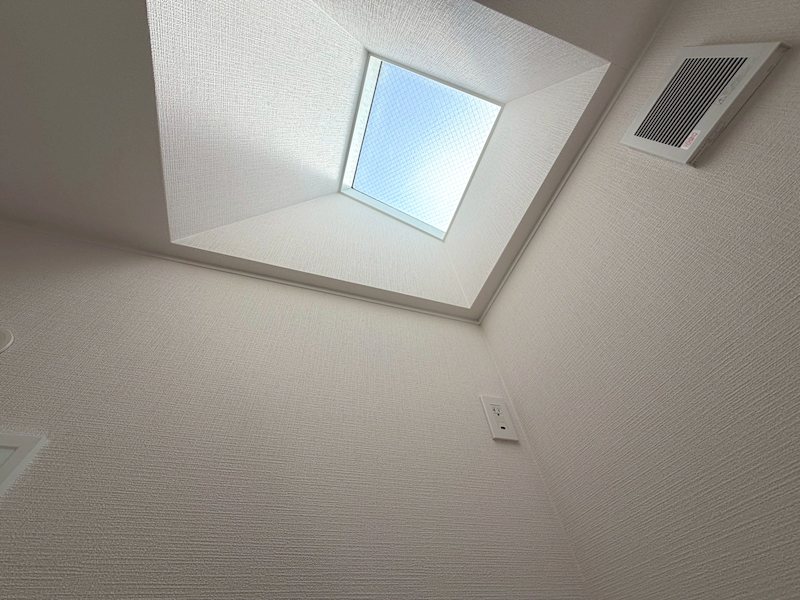 天窓 養父元町一戸建再生既存住宅 その他