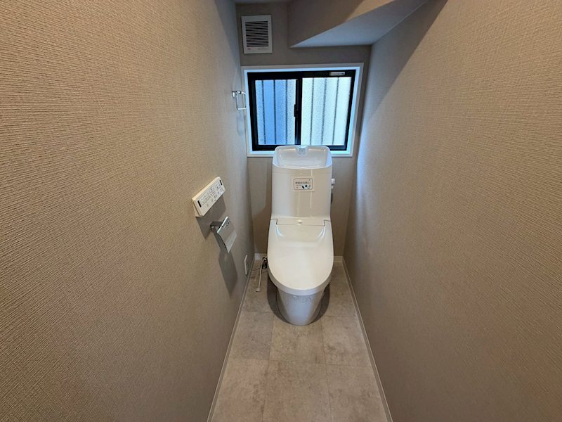 1階トイレ新調 養父元町一戸建再生既存住宅 その他