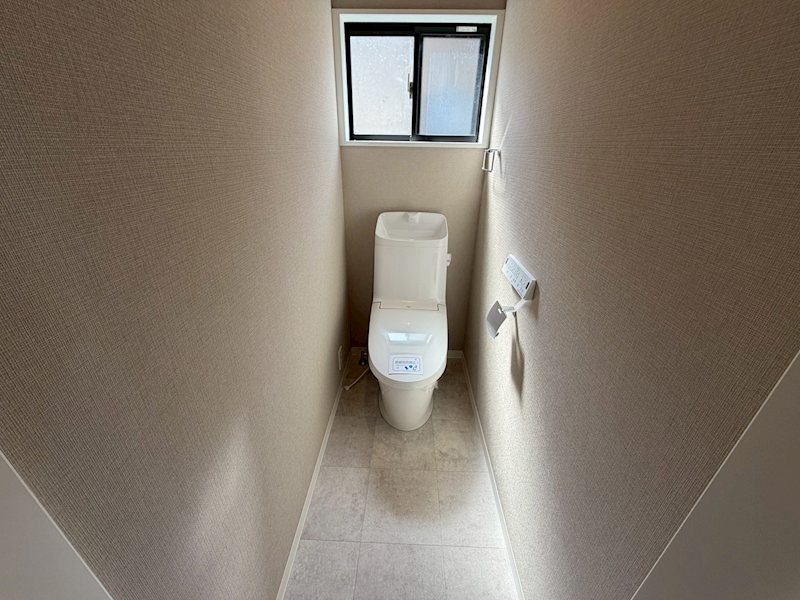 2階トイレ新調 養父元町一戸建再生既存住宅 その他