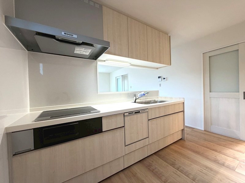 リビング全体を見渡せる食洗器付対面キッチン 倉治3丁目限定1邸新築分譲住宅 その他