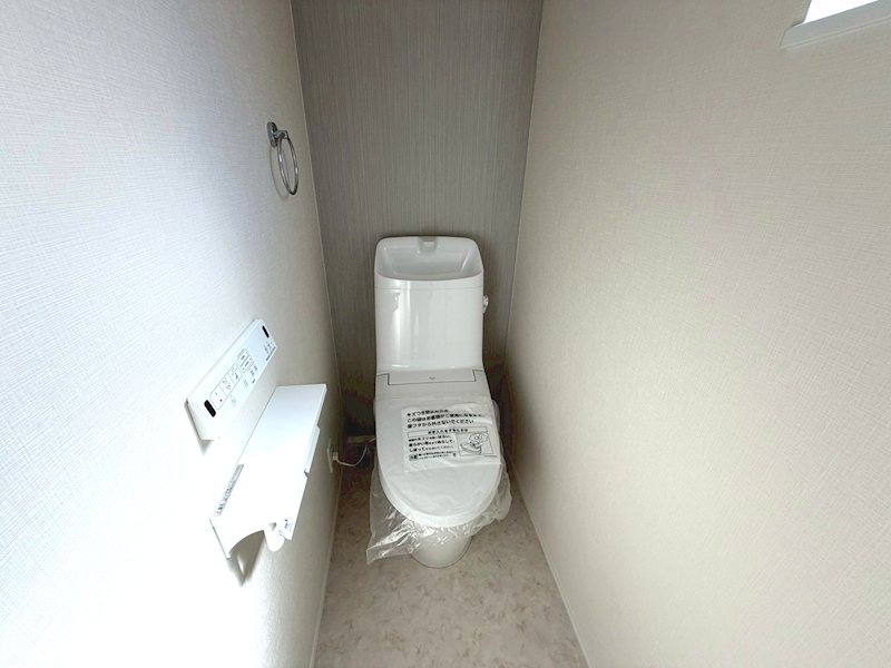 2階温水洗浄暖房便座トイレ 倉治3丁目限定1邸新築分譲住宅 その他