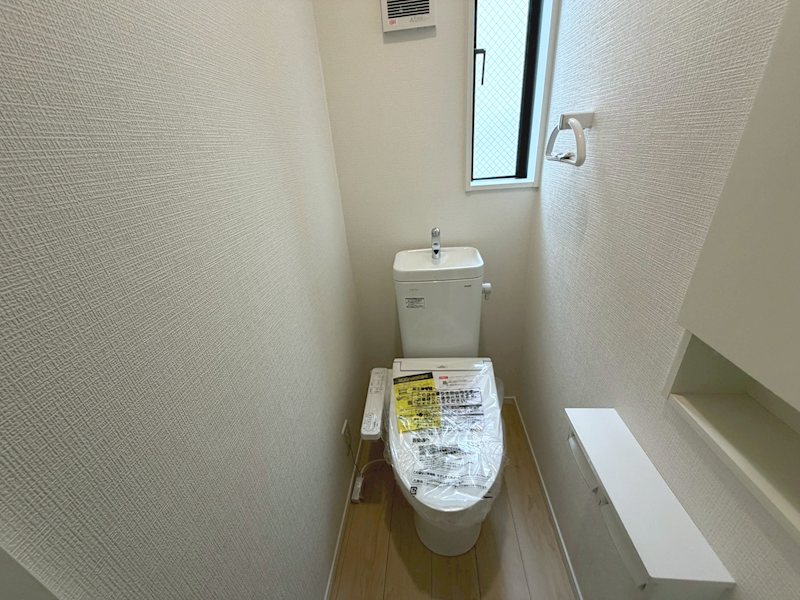 2階清潔感のあるトイレ 渚東町CRADLEGARDEN限定1邸新築分譲住宅 その他