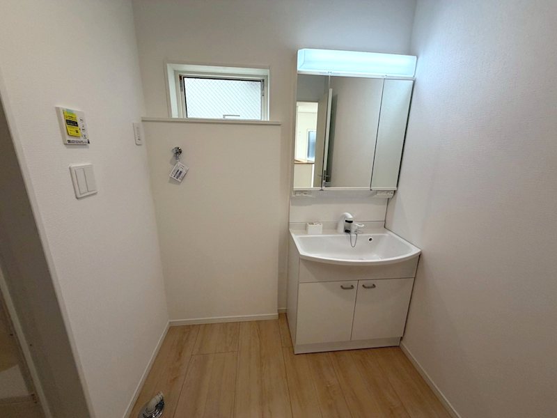 三面鏡洗面台 渚本町CRADLEGARDEN全3棟新築分譲地内3号棟 その他