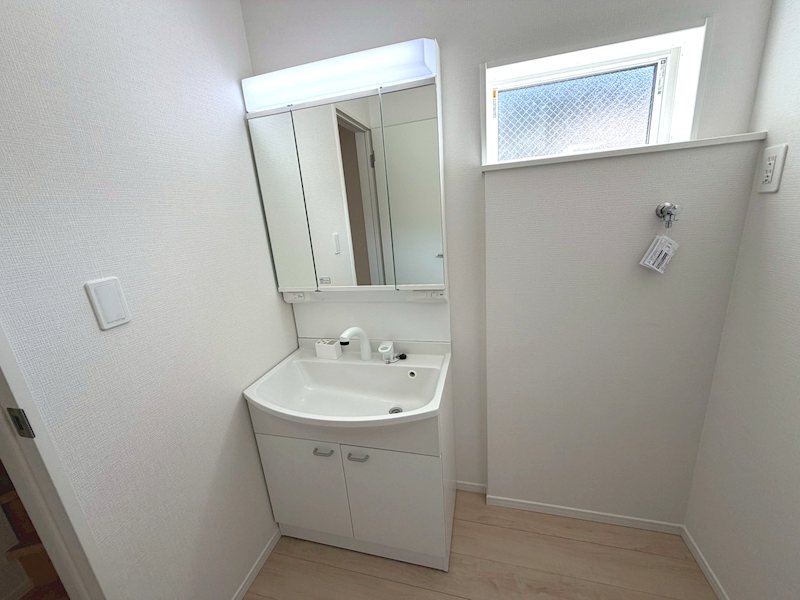 三面鏡洗面台 渚本町CRADLEGARDEN全3棟新築分譲地内1号棟 その他