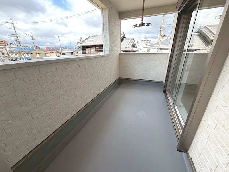 急な雨にも安心のインナーバルコニー 渚本町CRADLEGARDEN全3棟新築分譲地内1号棟 その他