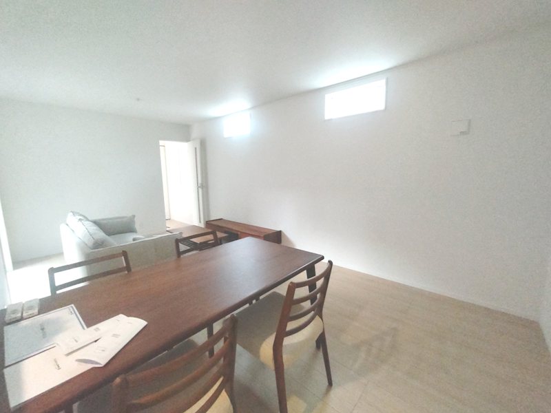 南から採光のあるLDK16.1帖 キッチン横に洗面脱衣室のスマート家事動線 須山町CRADLEGARDEN限定1邸新築分譲住宅 その他