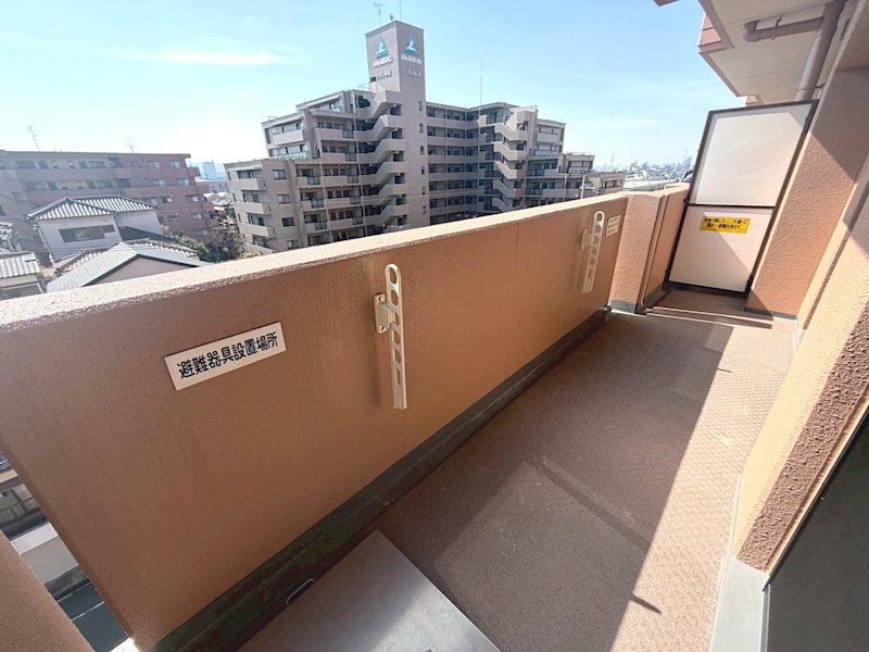 南東向きの明るいバルコニー ダイアパレス樟葉 その他