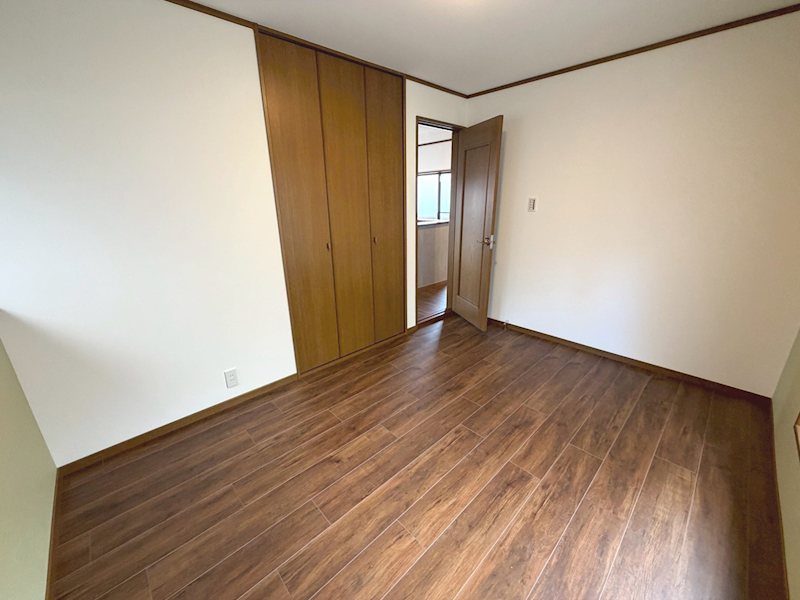 洋室6帖 書斎や趣味のお部屋にいかがでしょうか 香里園東之町一戸建再生既存住宅 その他