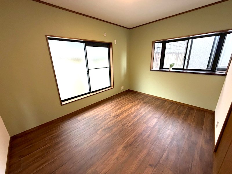 洋室6帖 書斎や趣味のお部屋にいかがでしょうか 香里園東之町一戸建再生既存住宅 その他