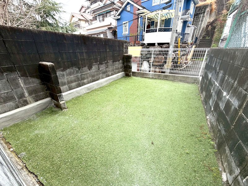 庭スペース 柵を設置するとドッグランやお子様の遊び場になります 香里園東之町一戸建再生既存住宅 その他