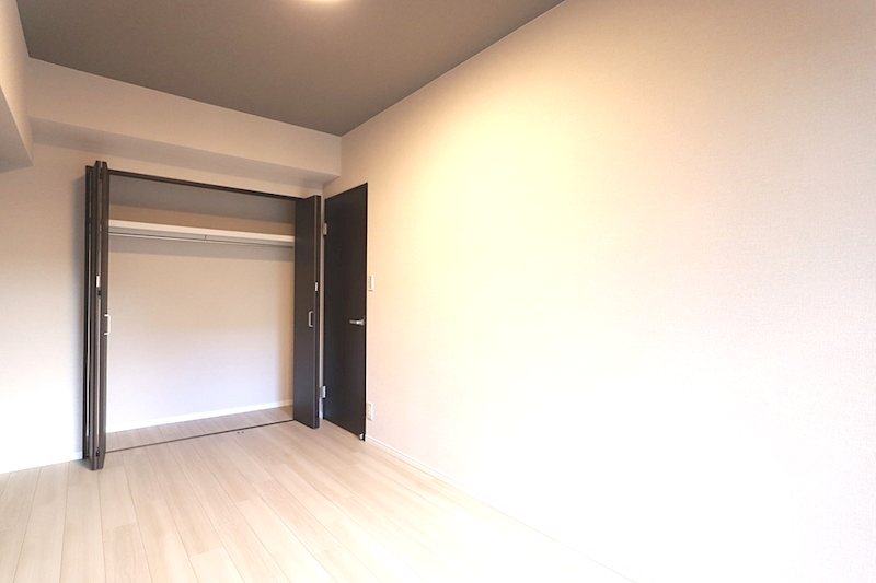 洋室6.5帖 主寝室、お子様部屋、ご趣味の部屋にいかがですか メロディーハイム牧野公園弐番館 その他