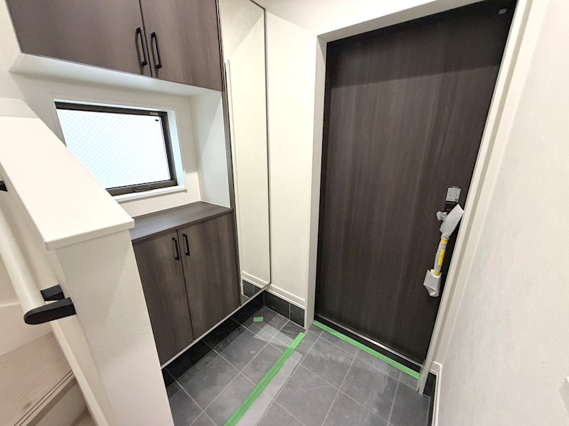 大きいシューズボックスがあることで玄関をスッキリ保てます 宮之阪5丁目限定1邸新築分譲住宅 その他