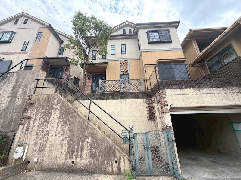 長尾東町3丁目一戸建再生既存住宅 外観写真