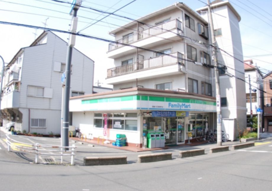 ロイヤルシャトーねやがわオークビル コンビニ