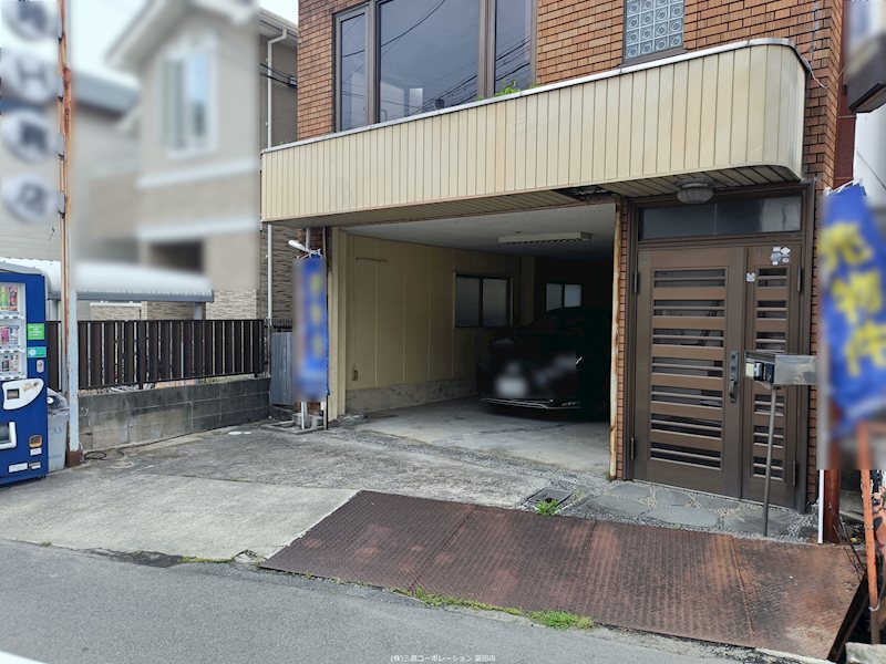 玄関・駐車場 高槻市芝生町2丁目 中古一戸建 その他