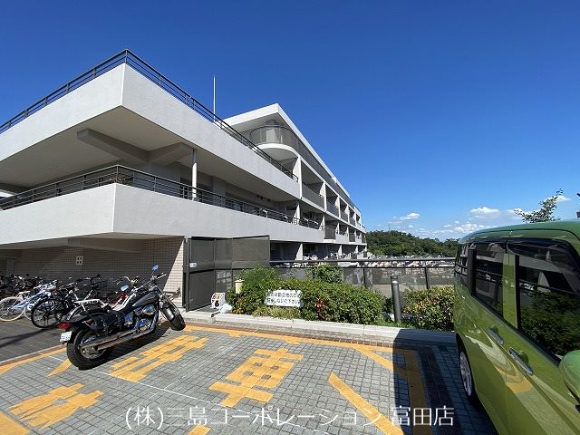 高槻阿武山三番街302号棟 外観写真
