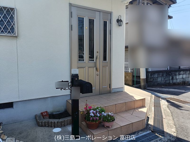 玄関 高槻市奈佐原元町 中古一戸建 その他