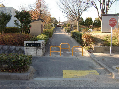 南平台中央公園 高槻市南平台1丁目 建築条件付売土地 周辺画像8