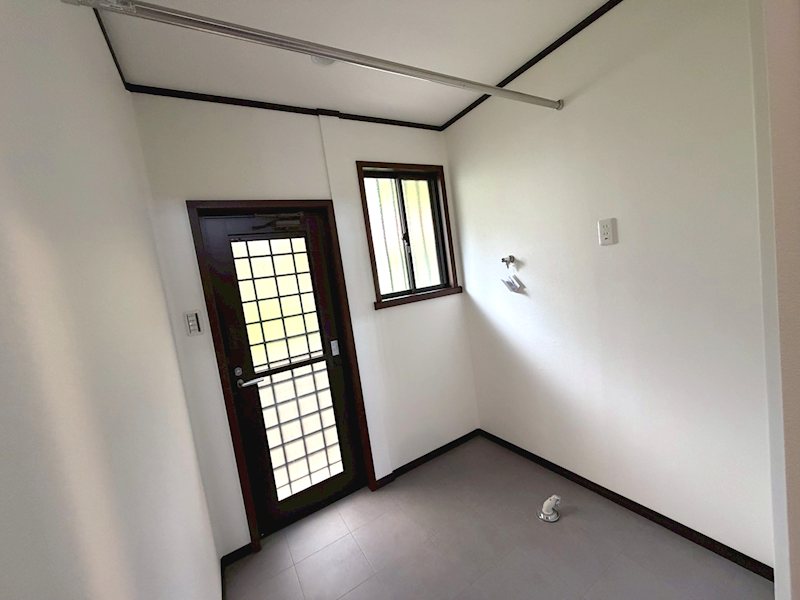 広々ユーティリティ 室内物干しついてます 成田東が丘一戸建再生既存住宅 その他
