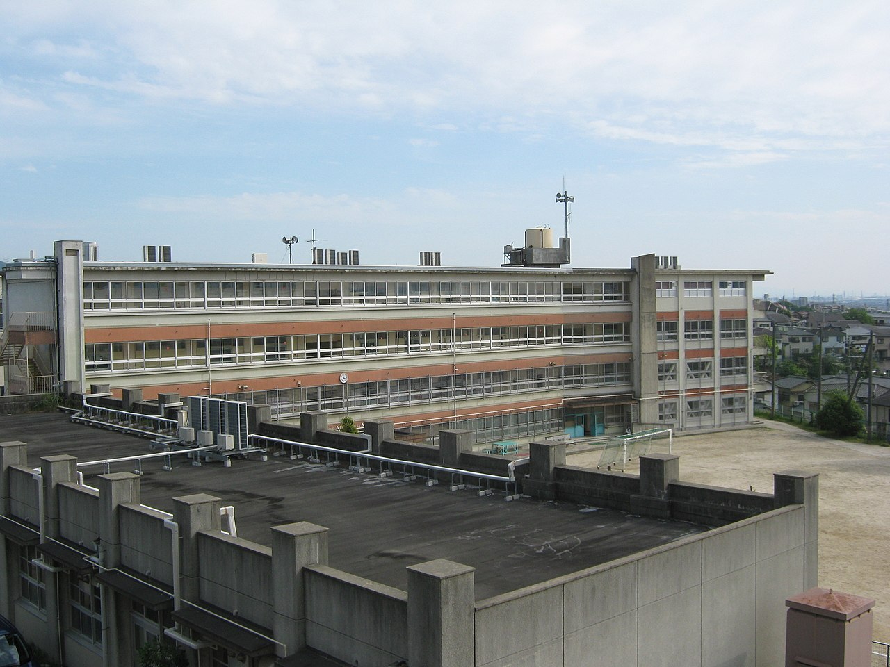 香里園桜木町全2棟新築分譲地内1号棟 中学校