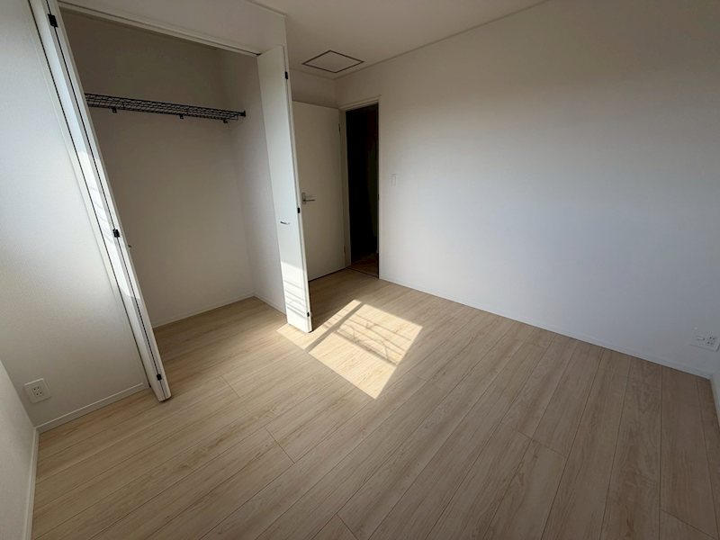洋室6帖 お子様のお部屋にいかがでしょうか 出口4丁目CRADLEGARDEN限定1邸新築分譲住宅 その他
