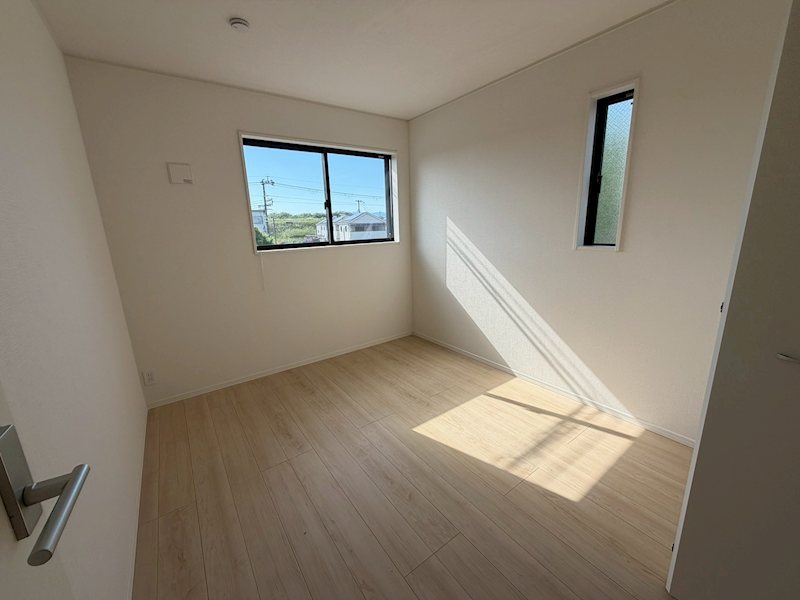 洋室6帖 お子様のお部屋にいかがでしょうか 出口4丁目CRADLEGARDEN限定1邸新築分譲住宅 その他