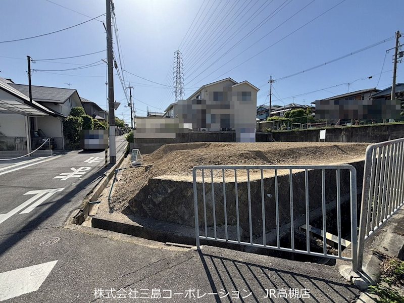 高槻市松が丘2丁目　売土地B区画 現地写真（前面道路含む現地写真）