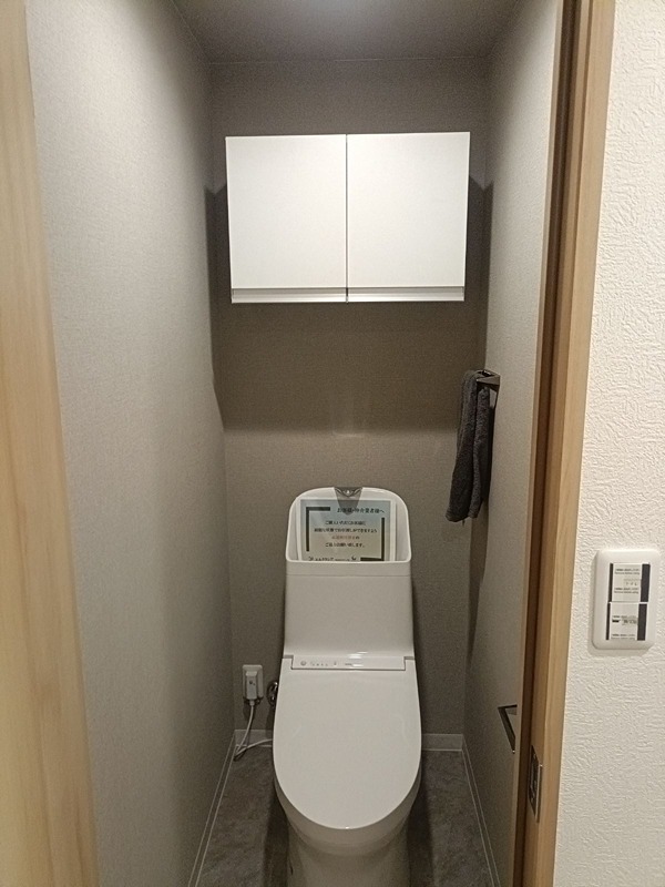 清潔感のある落ち着いた空間で、心ゆくまでリラックス。収納も備え、快適にお過ごしいただけます。 日興千里丘スカイマンションB棟 501号室 その他