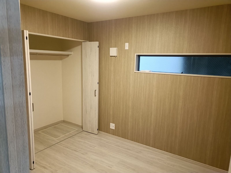 摂津市新在家1丁目　中古一戸建  内観写真（リビング以外の居室）