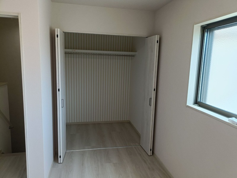 摂津市新在家1丁目　中古一戸建  内観写真（収納）
