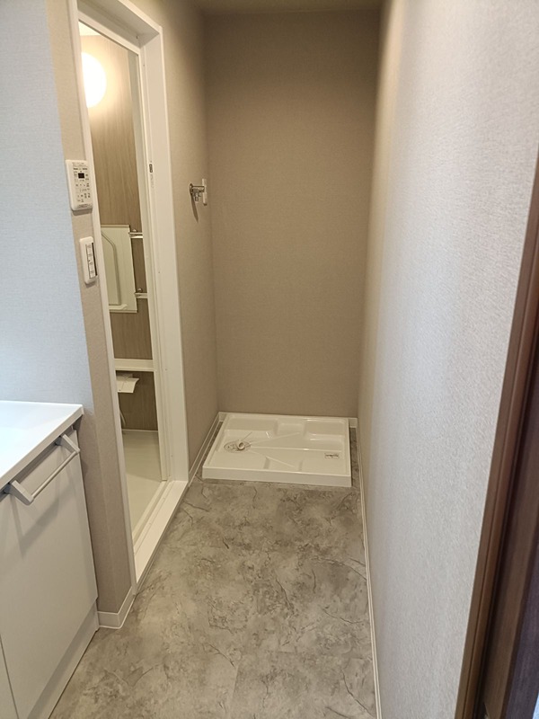 ラウンドスクエア吹田青葉丘   内観写真（洗面台・洗面所）