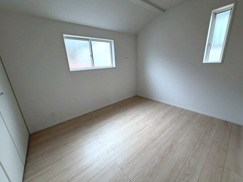 洋室5帖 お子様のお部屋にいかがでしょうか 楠葉野田2丁目GRADLEGARDEN全2棟新築分譲地内2号棟 その他