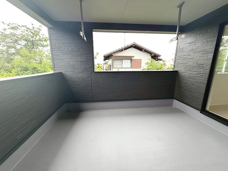 急な雨にも安心のインナーバルコニー 楠葉野田2丁目GRADLEGARDEN全2棟新築分譲地内1号棟 その他