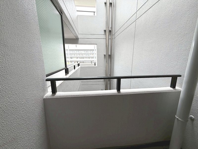 洋室に面したバルコニー 日興交野スカイマンション その他