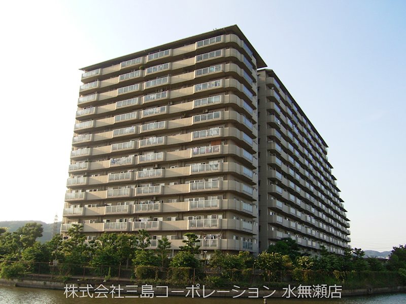 エンゼルハイムリバーサイド高槻 外観写真