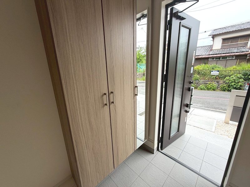 収納充実シューズボックス、玄関ホール 長尾東町3丁目全2棟新築分譲地内1号棟 その他